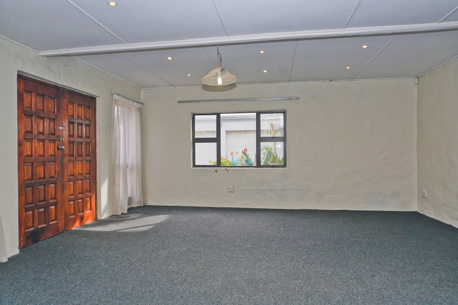 4 Bedroom Property for Sale in Blue Bend Eastern Cape